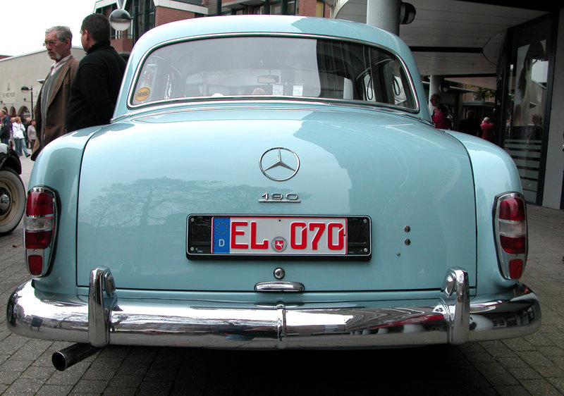 Oldtimer day in Emmen: Mercedes 190