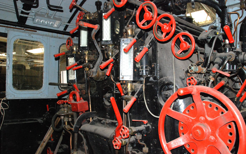 Controls on a steam engine