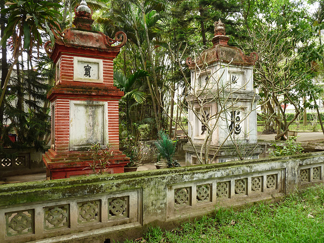 Tombs Behind the One Pillar Pagoda