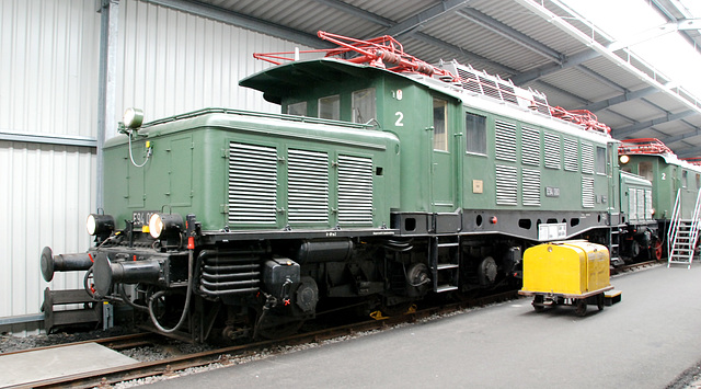 Electric locomotive E94 080