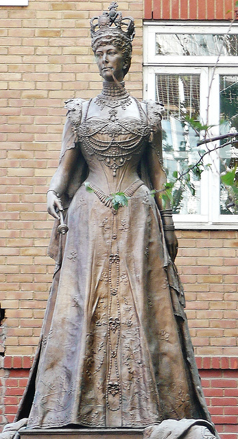 queen alexandra, royal london hospital