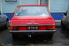 1975 Mercedes-Benz 230.4