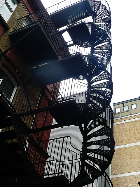 spiral stair at royal london hospital,  whitechapel, london