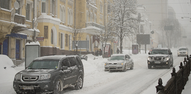 der Schneeschauer in Kiew am 23. März 2013