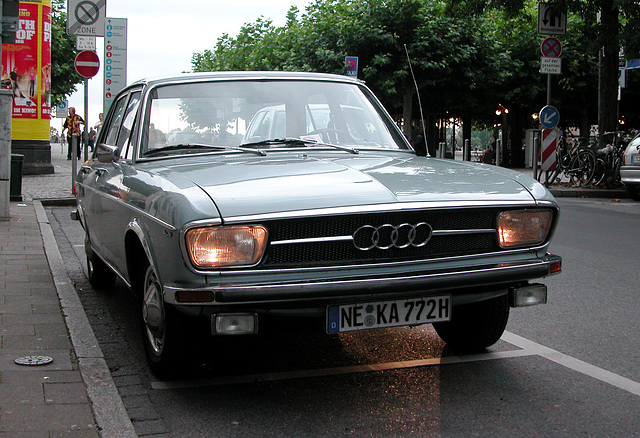 Audi 100