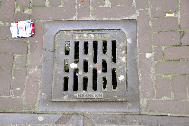Drain cover of H. van Putten of Haarlem