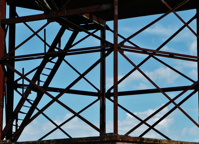 ww2 radar tower, thames estuary