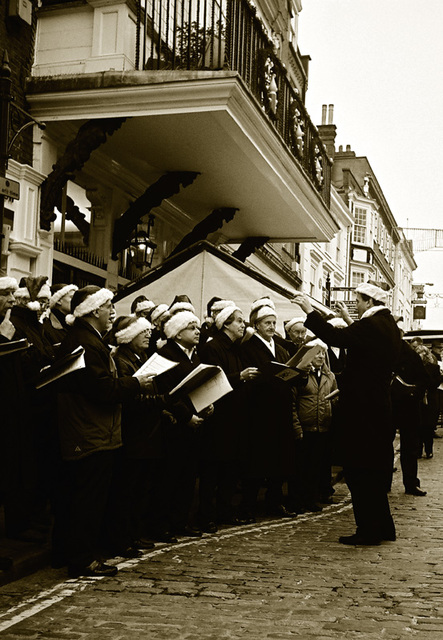 Guildford 20 Carol Singers