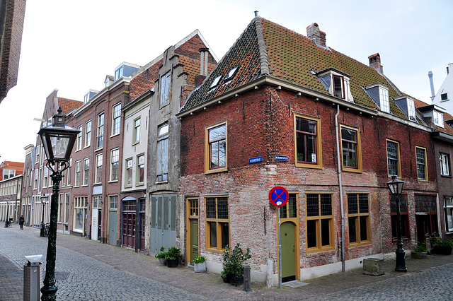 Corner of Nieuwstraat (New Street) and Beschuitsteeg (Rusk Alley) in Leiden