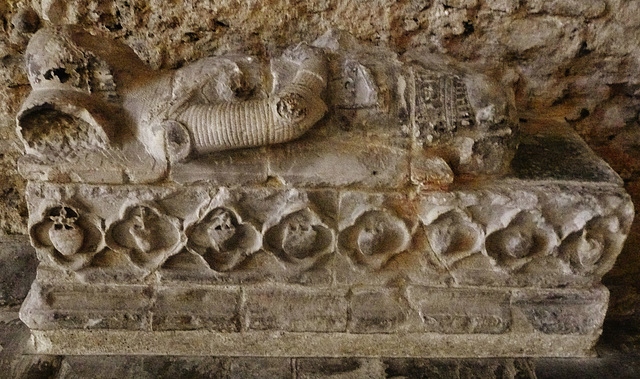 st.peter's church , sandwich,broken effigy of a knight, said in most literature to be sir john grove, whilst pevsner dated the effigy to the late c13, and the tomb chest to c.1450. I'd like time for a