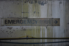 Emergency Exit ------>