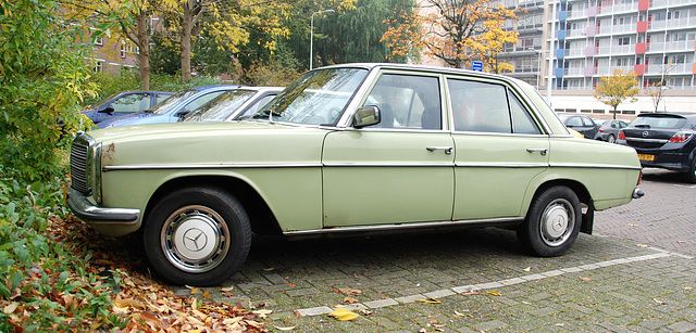 1974 Mercedes-Benz 200 D