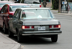 The Mercedes-Benz W123 in Canada: 300D Turbodiesel in Montreal