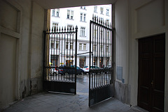 Gate