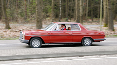 Mercedes meet-and-drive: W114-250C and owner