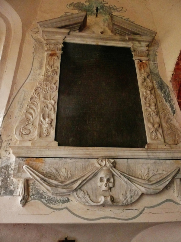 wyddial church, herts, c17 tomb, richard goulston +1686
