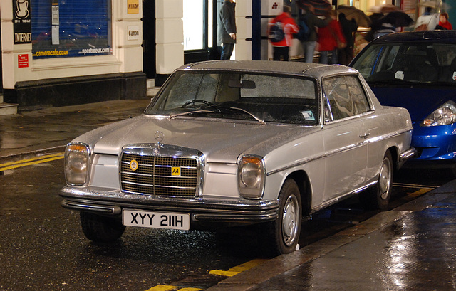 Mercedes-Benz 250 CE Automatic