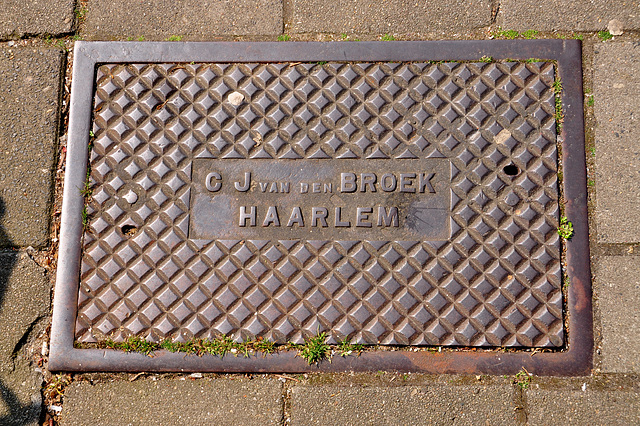 Drain cover of C.J. van den Broek of Haarlem