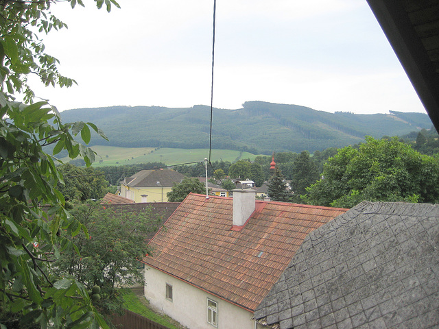 Klausen-Leopoldsdorf, Blick vom Mitterriegel