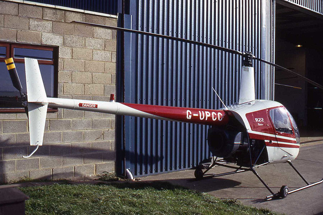 Robinson R-22B G-UPCC