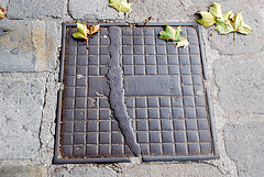 Manhole cover from the time of the Kaiser – KK Staatstelephon