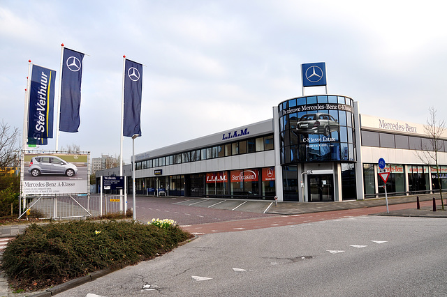 The Mercedes-Benz dealer in Leiden is bankrupt