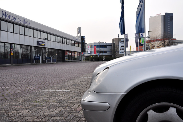 The Mercedes-Benz dealer in Leiden is bankrupt