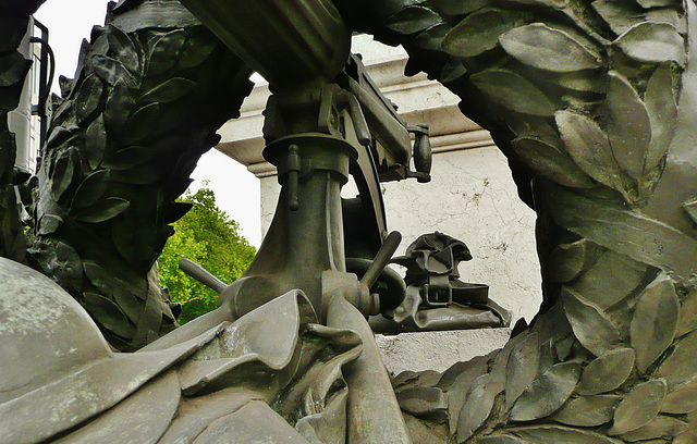 machine gun corps memorial, hyde park corner, london