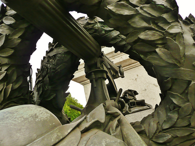machine gun corps memorial, hyde park corner, london