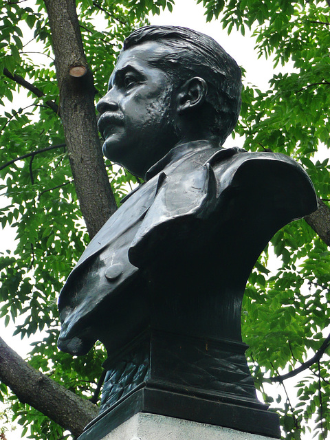 sir arthur sullivan memorial, embankment london