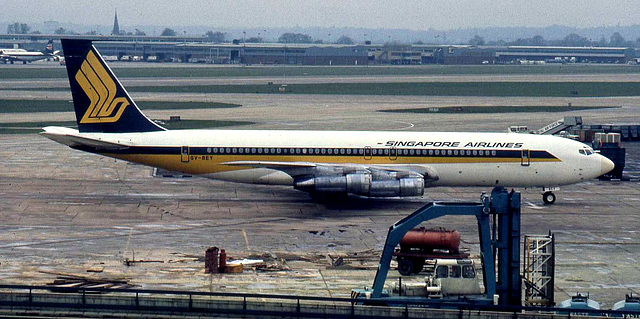Boeing 707-324C (Singapore)