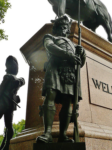 wellington monument, hyde park corner, london