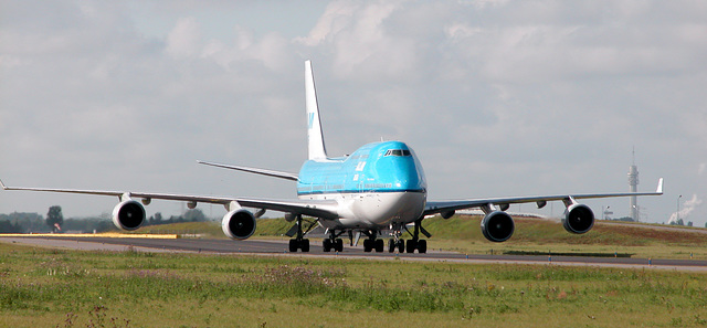 KLM "City of Calgary" at Schiphol