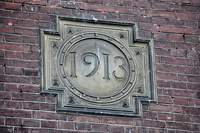 1913