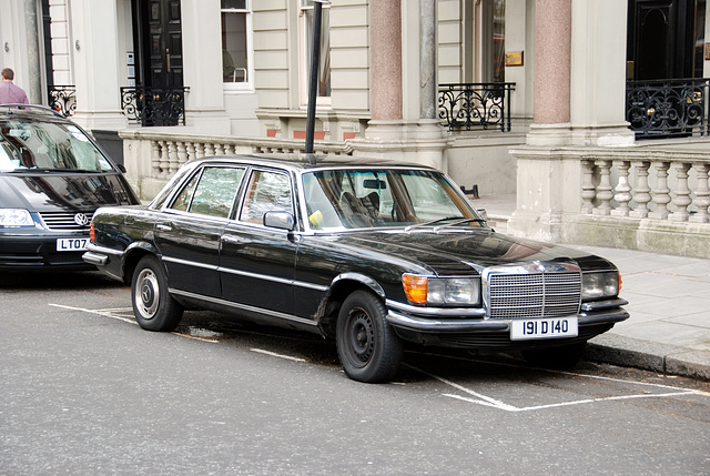 Mercedes-Benz 280 SEL