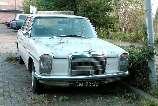 Mercedes-Benz 200