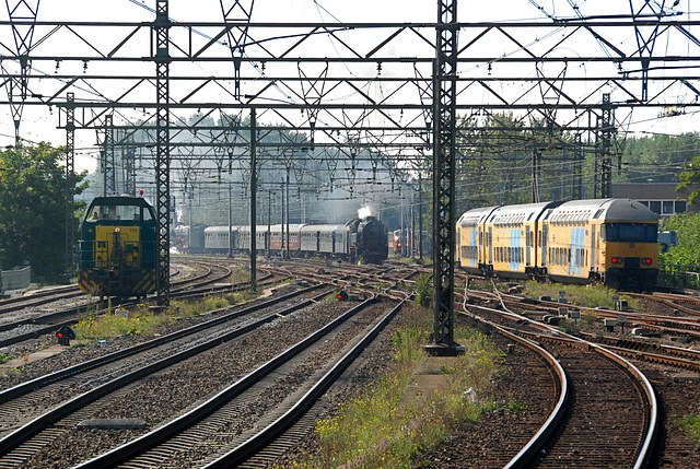 Celebration of the centenary of Haarlem Railway Station: Diesel, Steam and Electricity