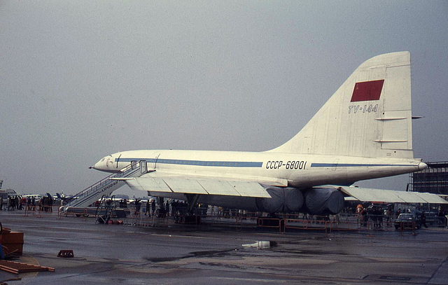 Tupolev TU-144 SSSR-68001 ('Concordski')