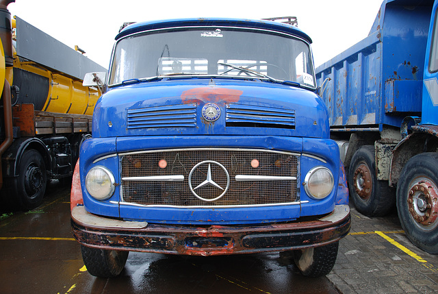 Mercedes-Benz 1113