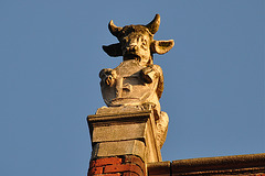 Ornament on the former building of the Co-operative butchers "Eigenhulp" in The Hague