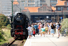 Celebration of the centenary of Haarlem Railway Station: engine 65 018 at Zandvoort station