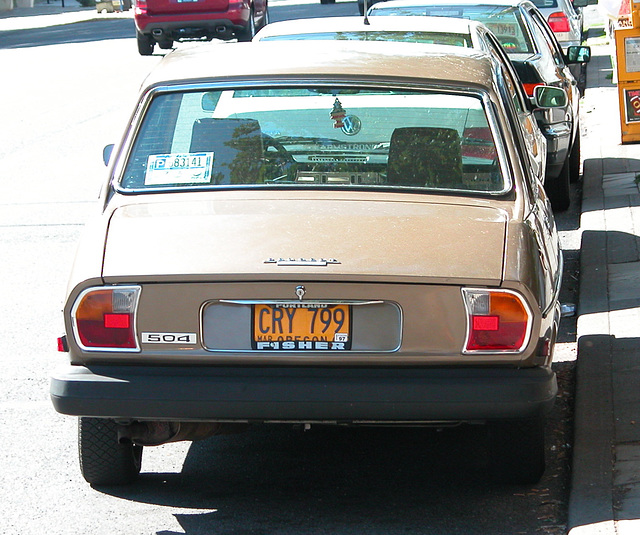 Cars of Portland: Peugeot 504