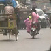 Varanasi - saris on motorbike