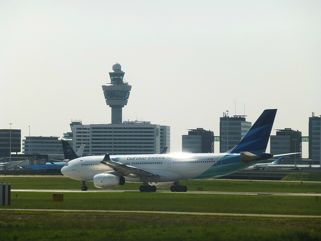 PK-GPO at AMS - 28 May 2013