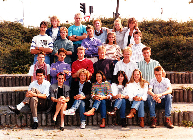 1989 class photo