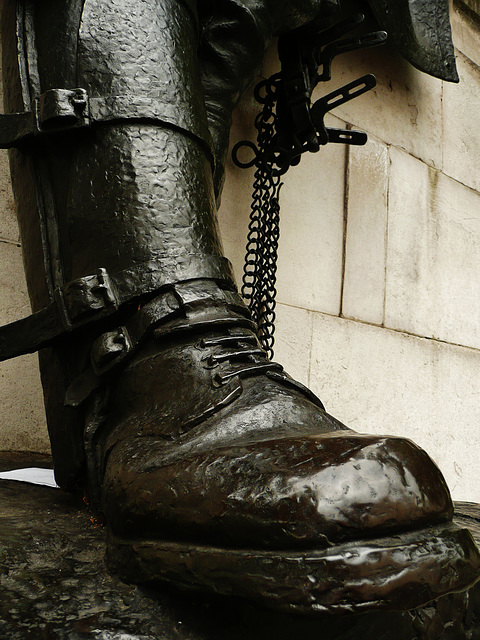 royal artillery monument, hyde park corner, london