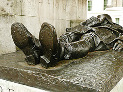 royal artillery monument, hyde park corner, london