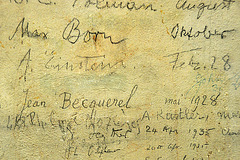 Signatures of famous physicists at the Huygens Laboratory: Max Born and Albert Einstein