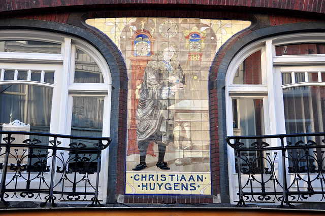 Tiles depicting Christiaan Huygens