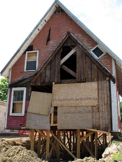 Red House 3